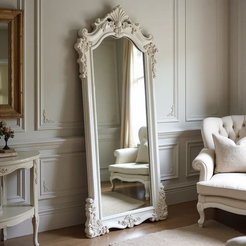 Espejo_De_Pie_Arezzo_Con_Estilo_Barroco_Inclinable_Marco_Eucalipto_Blanco